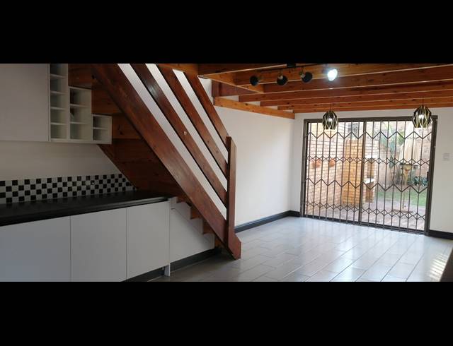 2 BEDROOM SIMPLEX RENTED IN SUNDOWNER